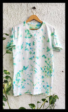 Load image into Gallery viewer, Minimalistic Tie Dye T shirt