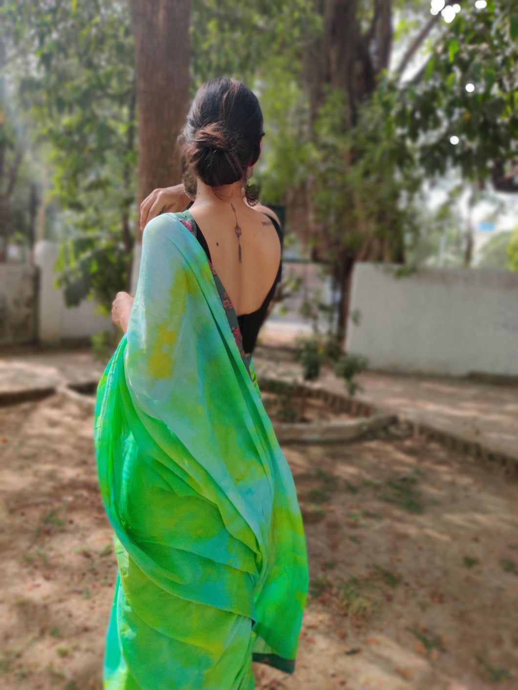 Rangeen Nazarein Tie Dye Saree